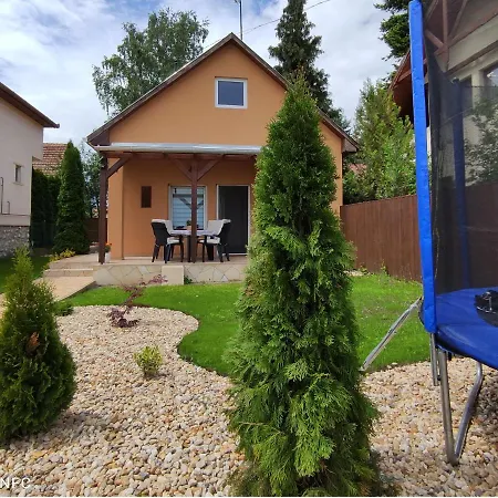 Alom Apartment Mezokovesd